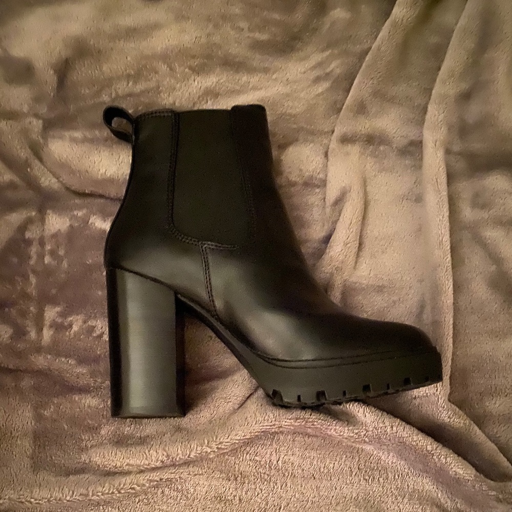 Steve Madden Boots